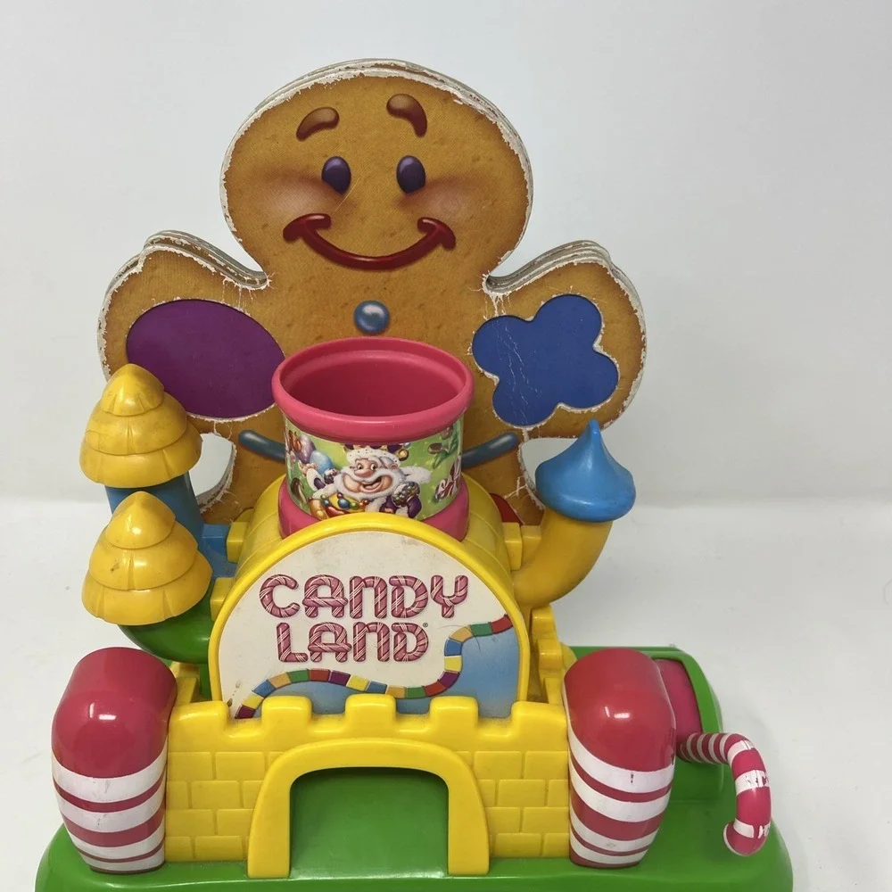 Hasbro Candyland Castle Game 2007 gingerbread people tokens Incomplete